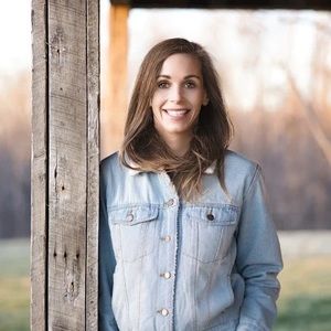 Meet your Posher, Laura frances